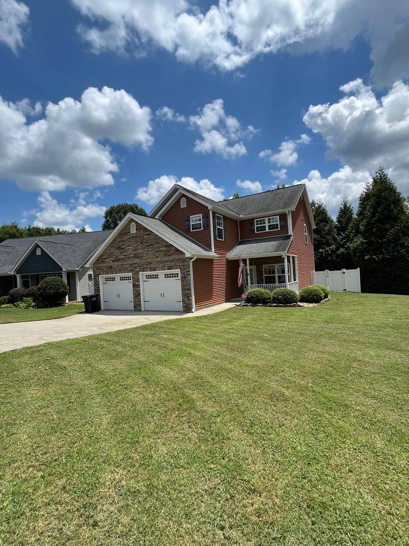 House for rent at 201 Lost Tree Lane, Simpsonville, SC 29681