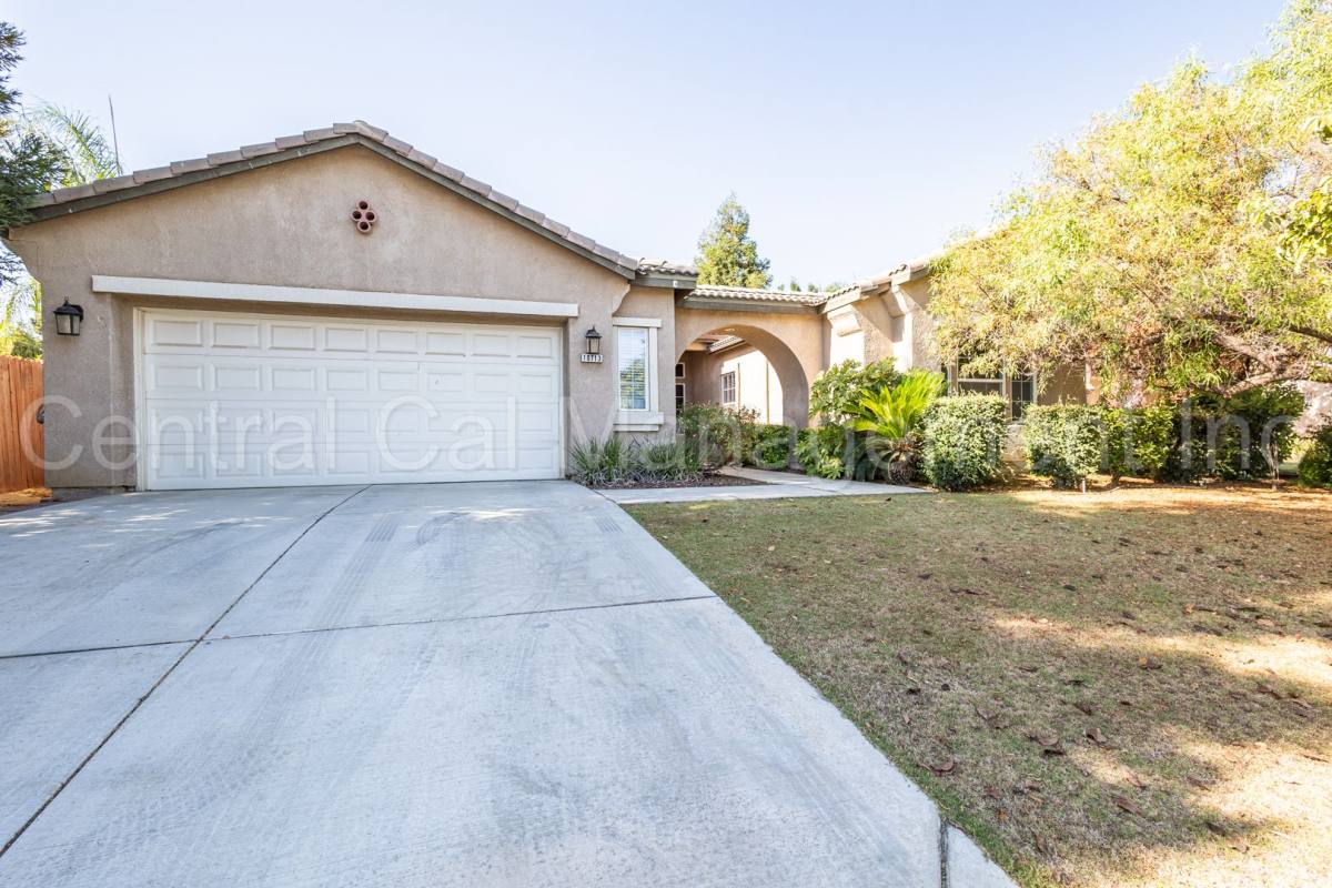 House for rent at 10713 Alexander Falls Ave, Bakersfield, CA 93312