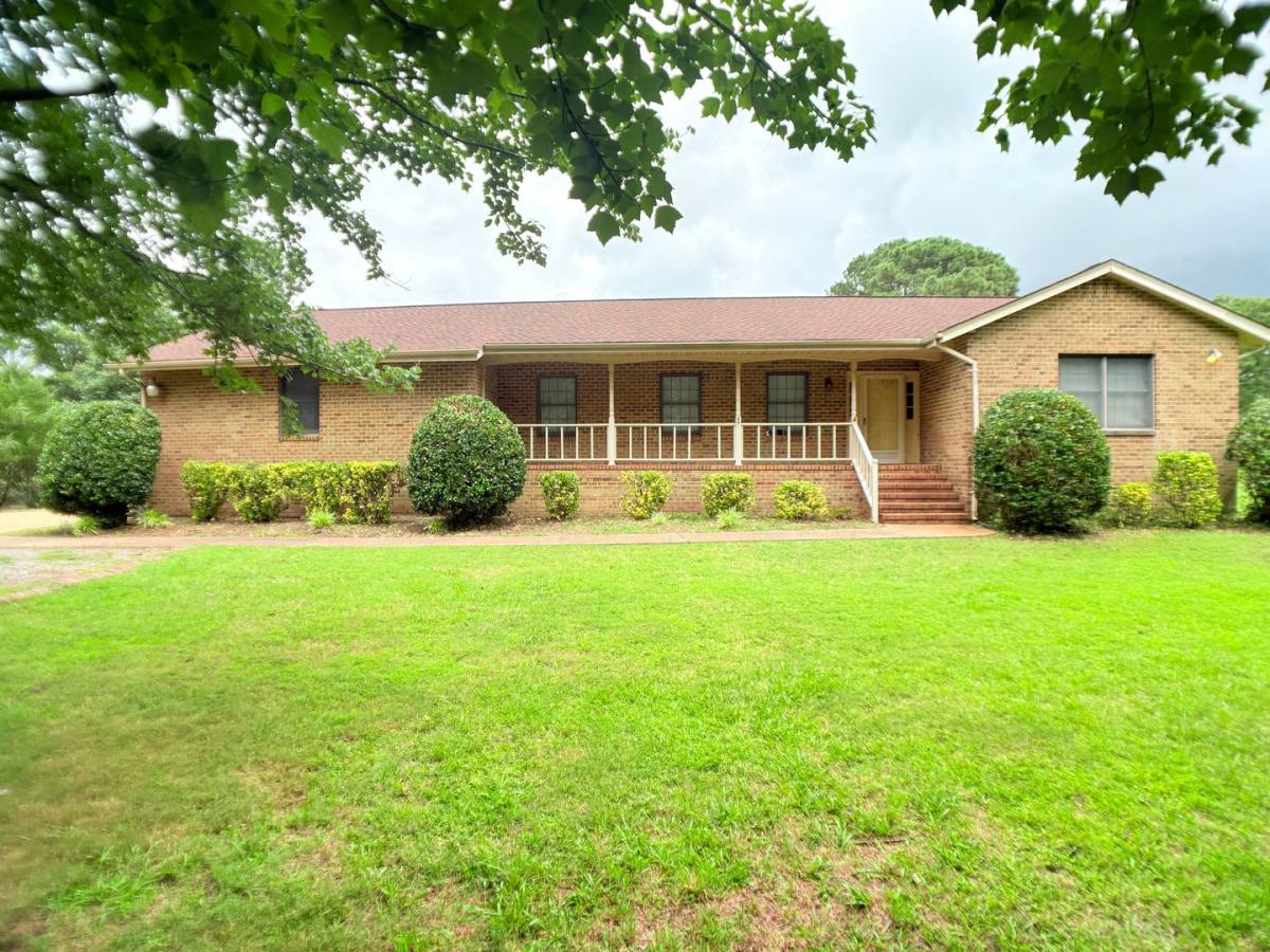 House for rent at 172 B Hunts Neck Rd, Poquoson, VA 23662