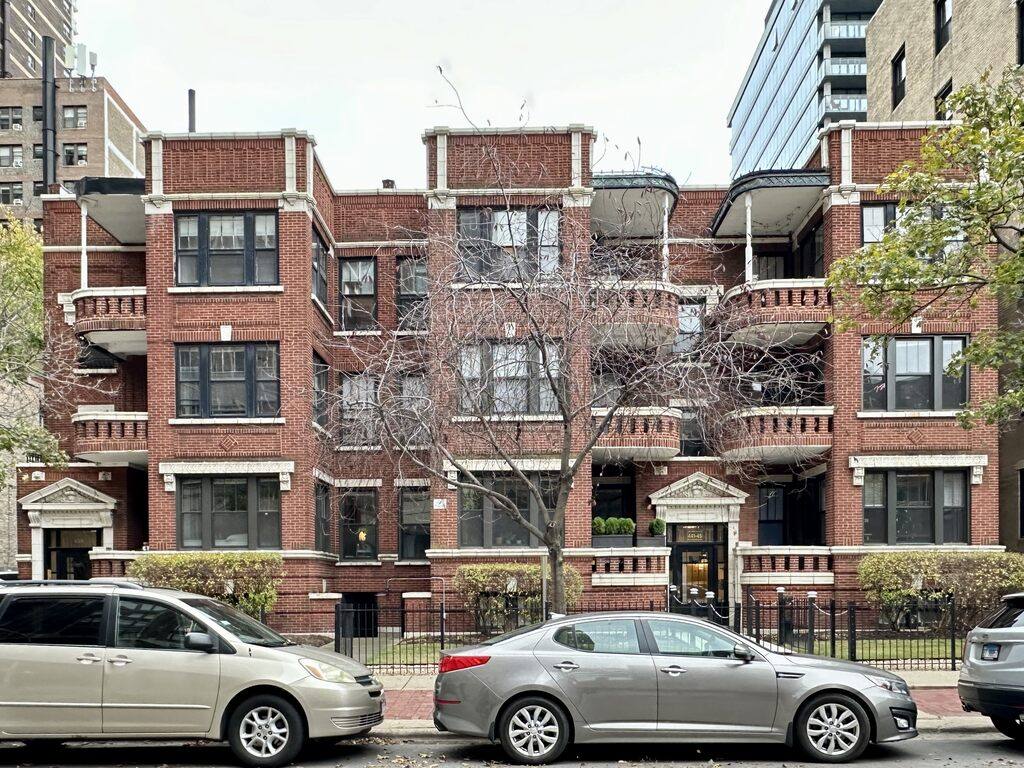 Apartment for rent at 441 Melrose #C4, Chicago, IL 60657