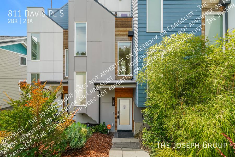 House for rent at 811 Davis Place S, Seattle, WA 98144