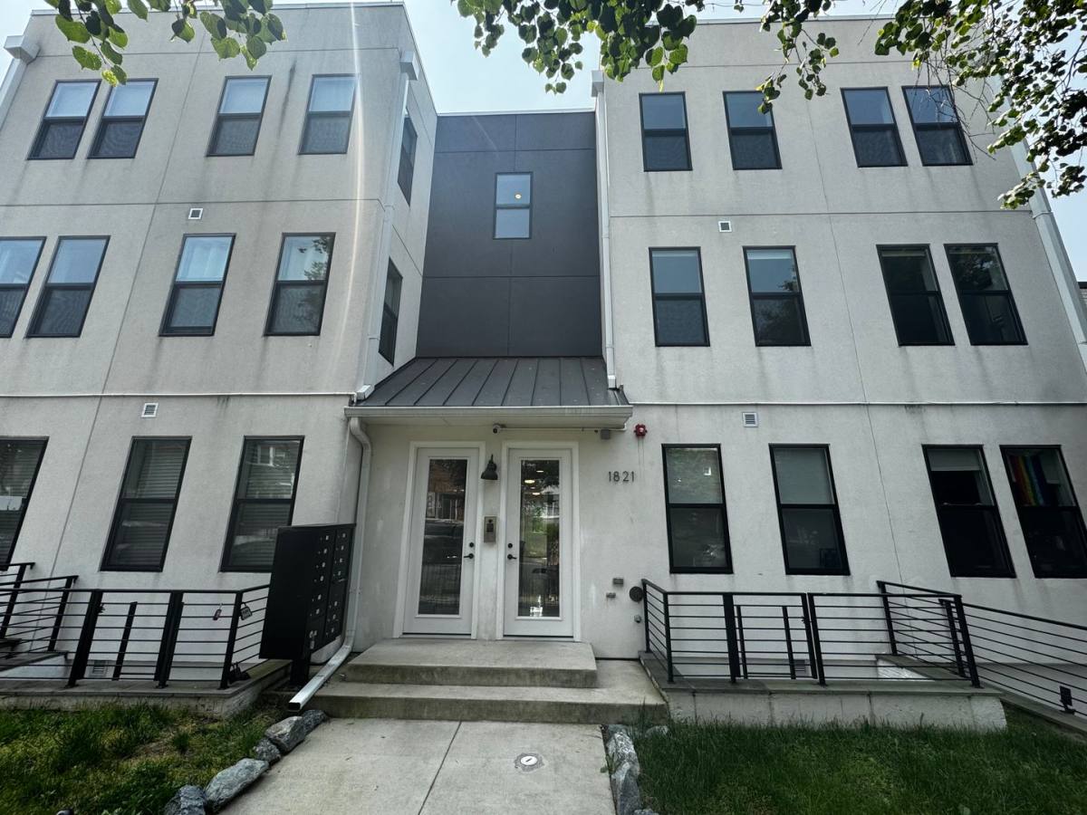 Condo for rent at 1821 I St NE, Washington, DC 20002
