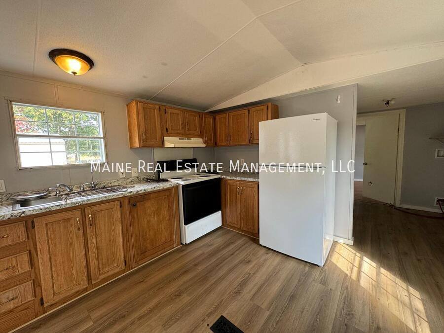 House for rent at 102 Park Dr, Canaan, ME 04924