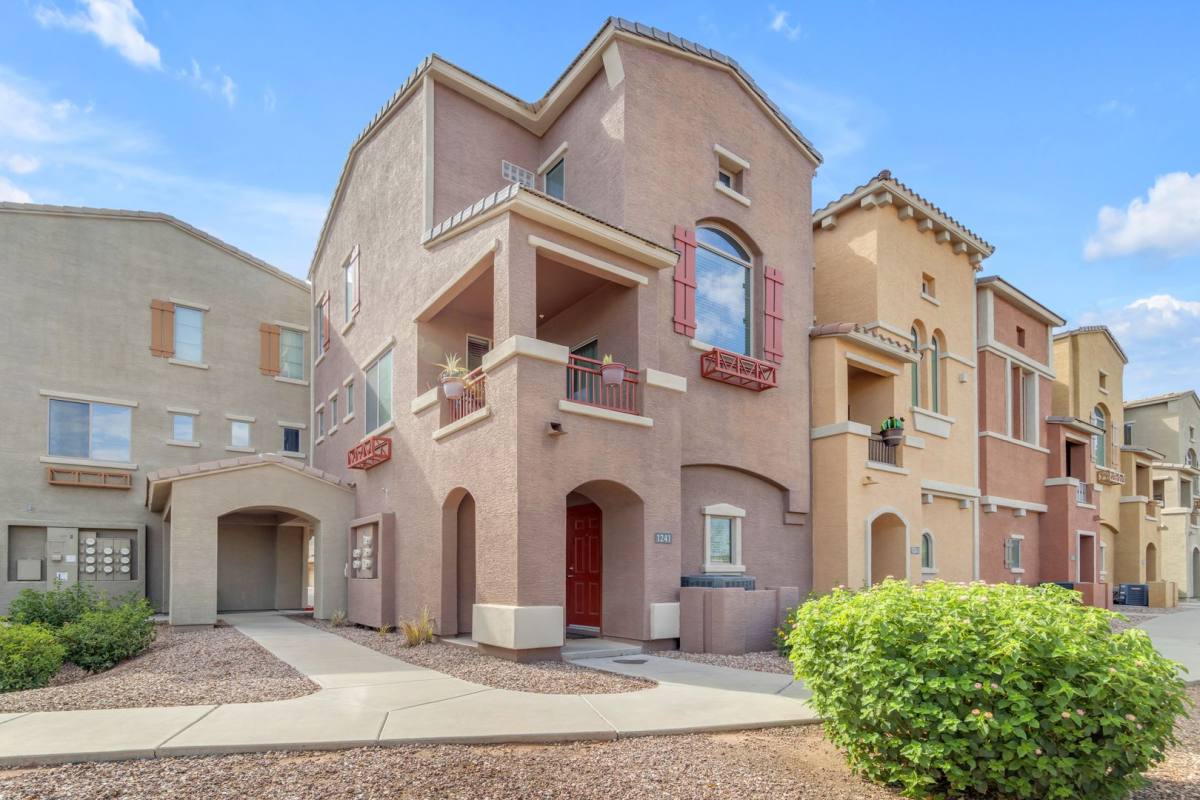 Condo for rent at 240 W Juniper Ave, Gilbert, AZ 85233
