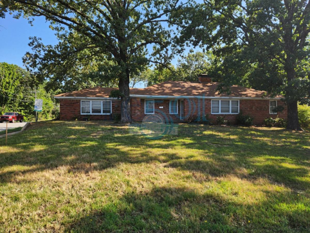 House for rent at 7520 W Markham, Little Rock, AR 72205