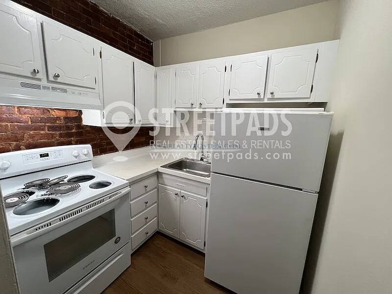 Apartment for rent at 62 S Huntington #3, Jamaica Plain, MA 02130