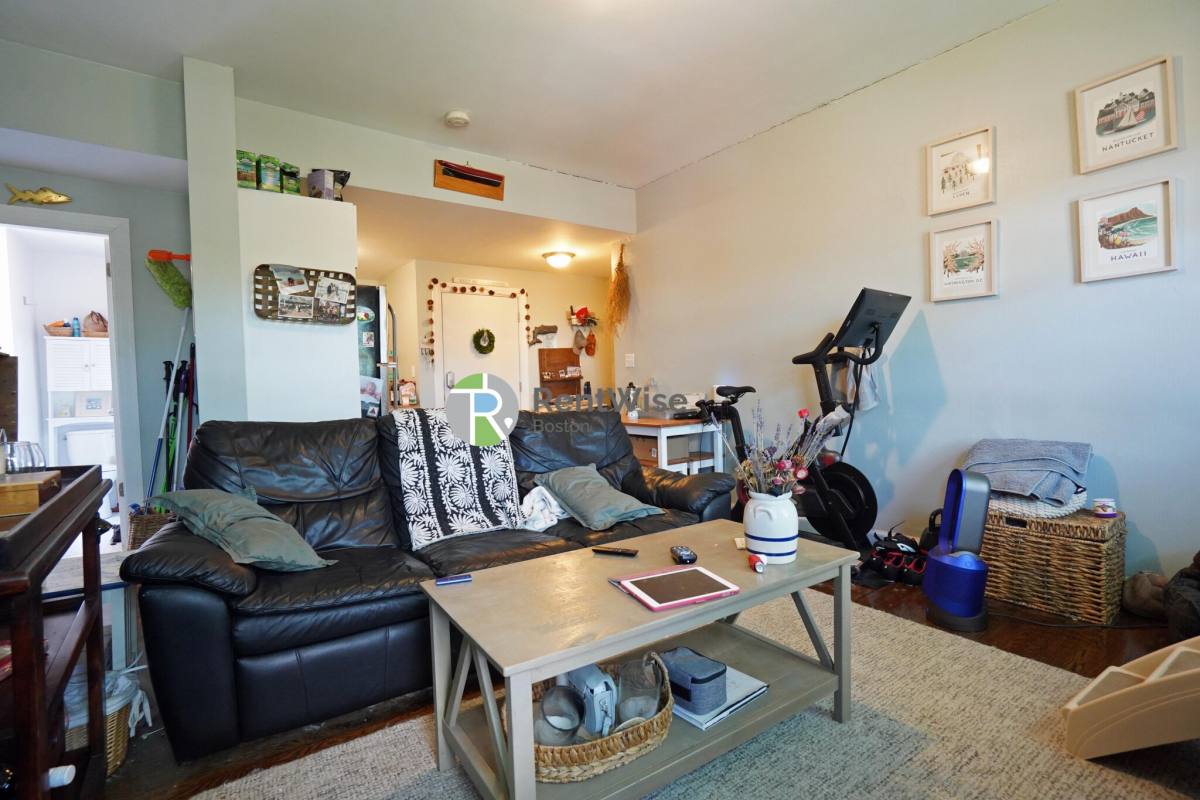 Apartment for rent at 45 Carlton St #7, Brookline, MA 02446