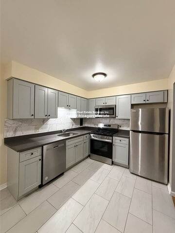 Apartment for rent at 630 Lincoln St #207, Addison, IL 60101