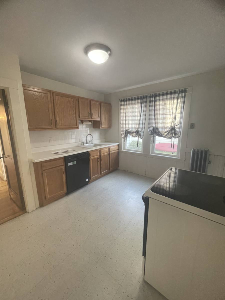 Apartment for rent at 16 Templeton Parkway #1, Watertown, MA 02472
