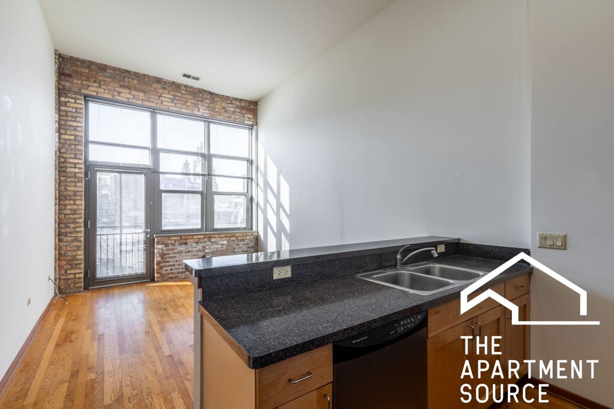 House for rent at 2934 N Milwaukee Ave #8, Chicago, IL 60618