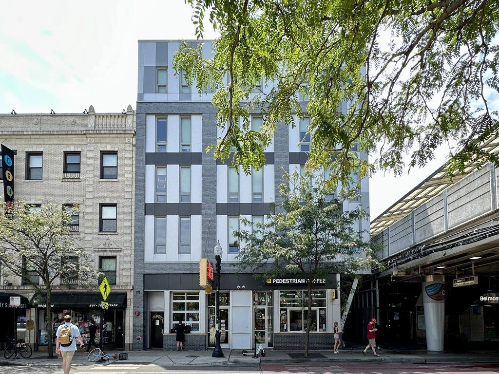 Apartment for rent at 941 Belmont #D306, Chicago, IL 60657