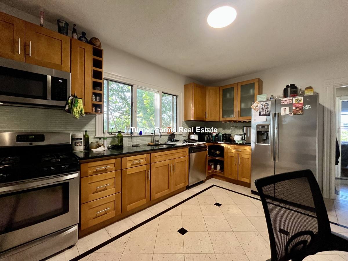 Apartment for rent at 489 Main St #2, Medford, MA 02155