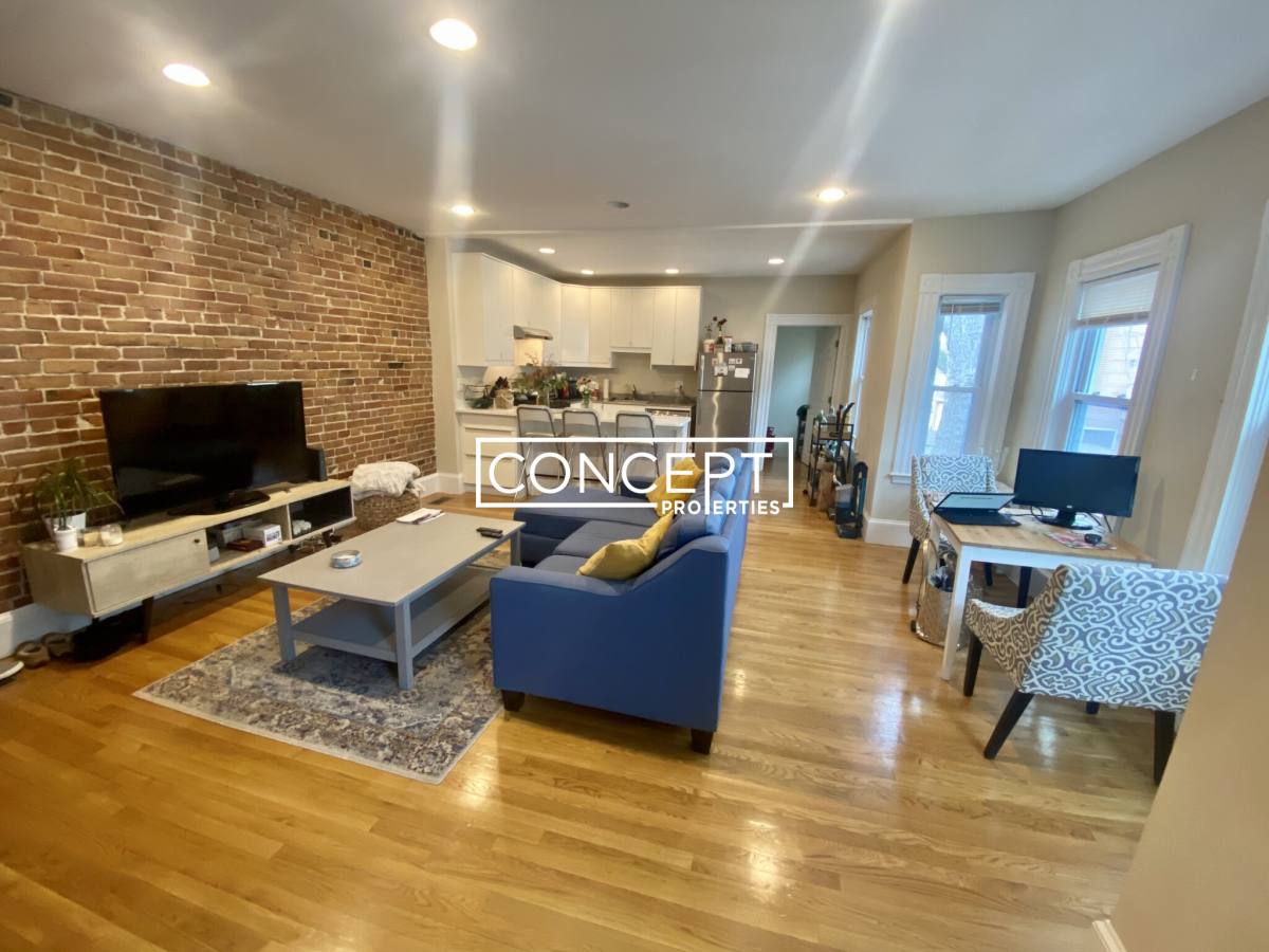 Apartment for rent at 17 Chandler St #2, Somerville, MA 02144
