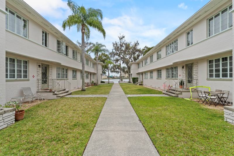 Apartment for rent at 306 Lakeview St, Orlando, FL 32804