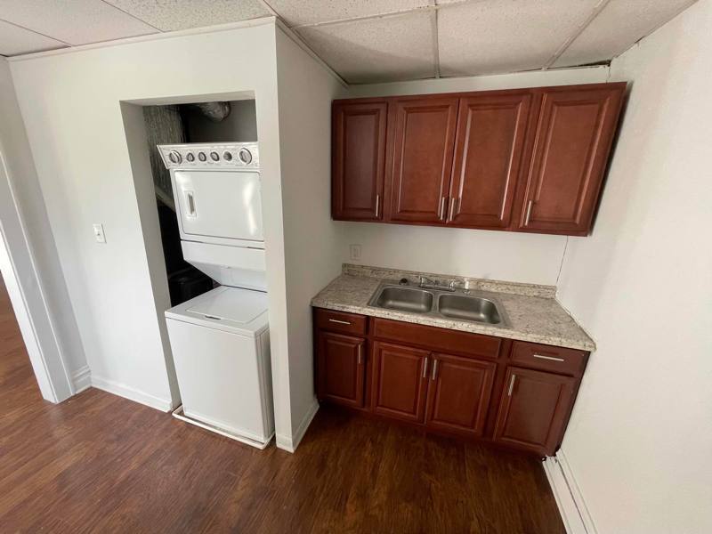 Apartment for rent at 1603 1 2 7th Ave, Huntington, WV 25703