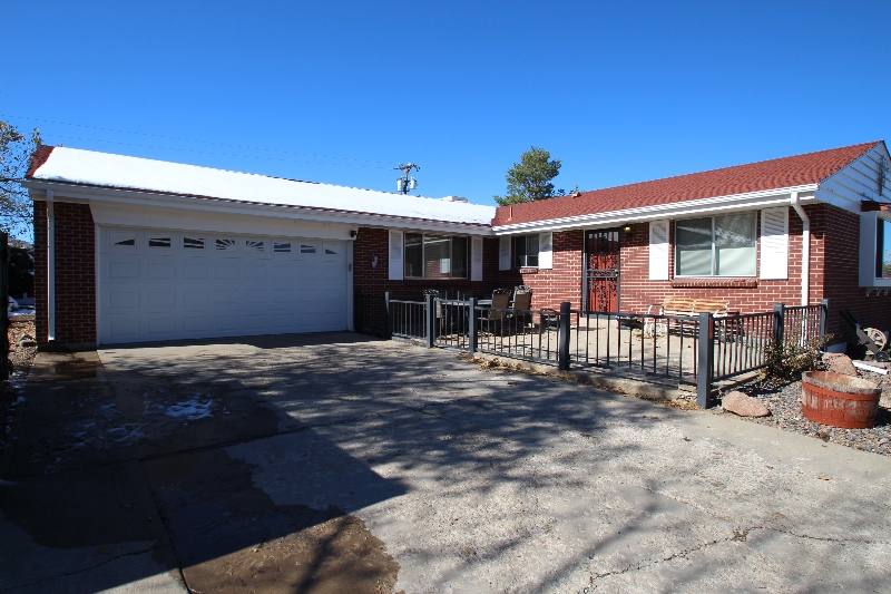 House for rent at 2565 Willow Lane, Denver, CO 80215