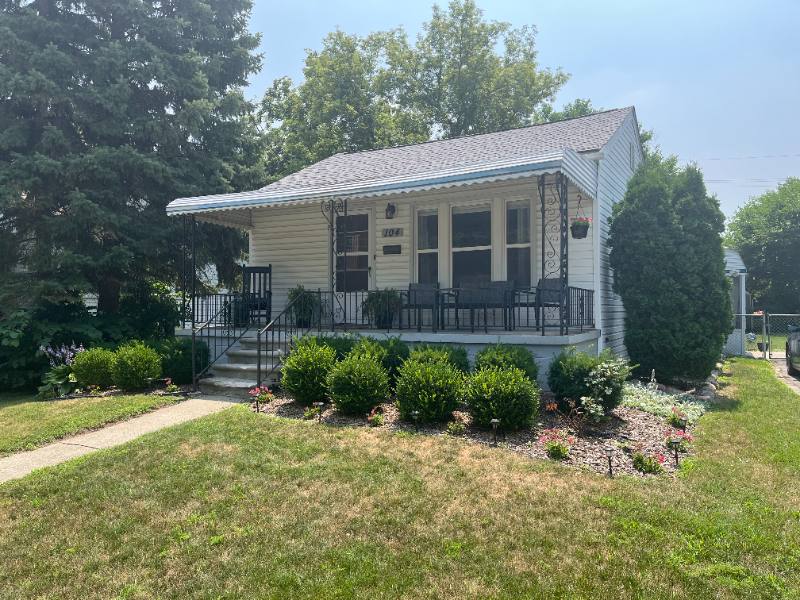 House for rent at 104 Lincoln Ave, Clawson, MI 48017