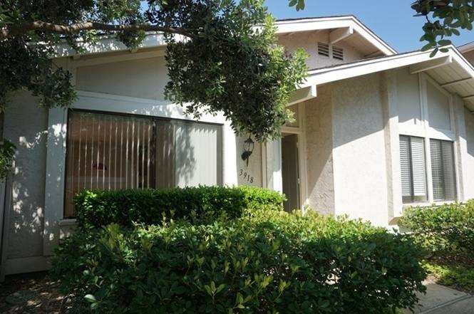 Townhouse for rent at 3918 Camino Calma, San Diego, CA 92122