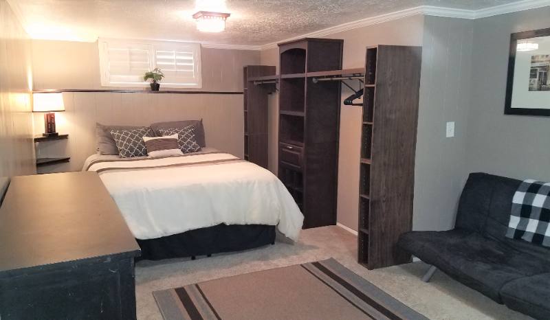 House for rent at 655 Riviera Circle, Salt Lake City, UT 84106