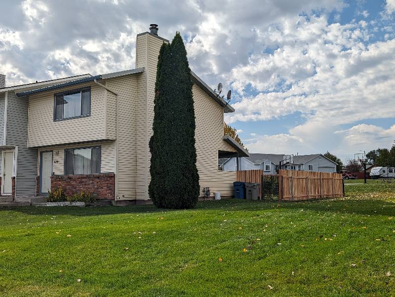 Townhouse for rent at 679 Brookside Court, Mountain Home, ID 83647