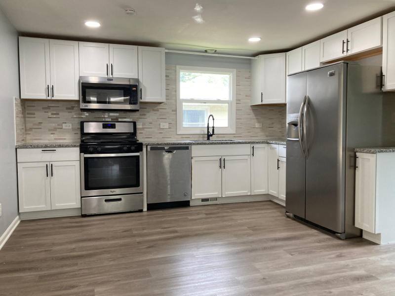 House for rent at 33660 N Oakland Dr, Grayslake, IL 60030