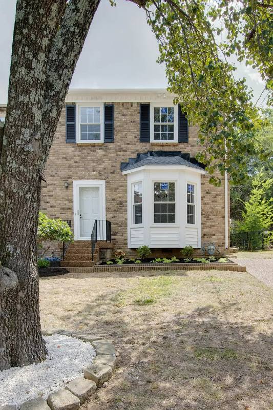 Townhouse for rent at 606 Castlegate Dr, Nashville, TN 37217