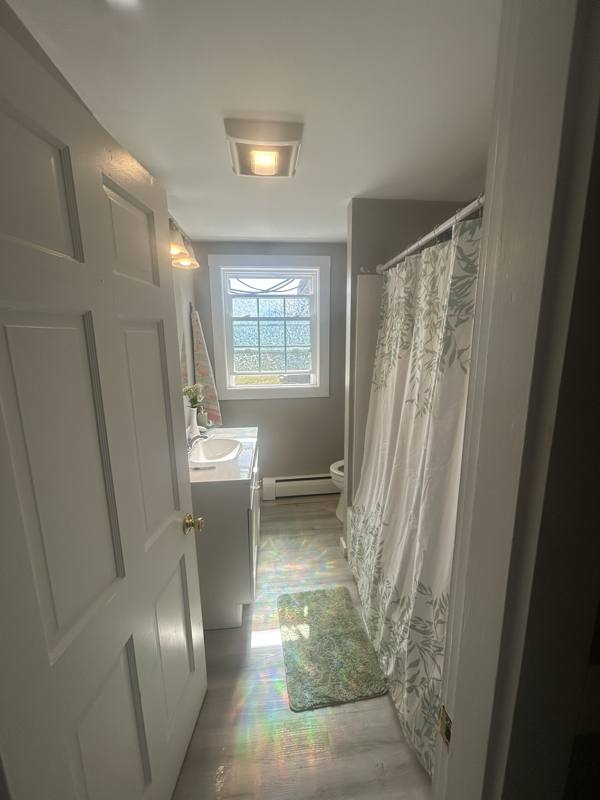 Apartment for rent at 422 Main St #422 Upstairs, West Townsend, MA 01474