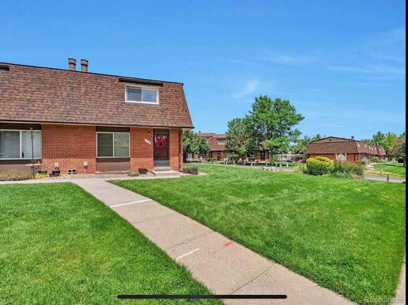 Townhouse for rent at 7179 S Webster St, Littleton, CO 80128