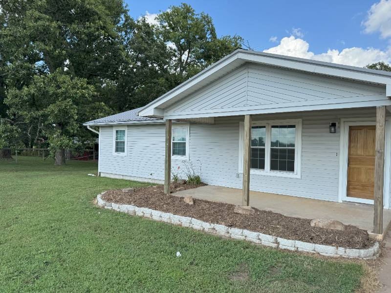 House for rent at 1470 Klenc Rd, Springdale, AR 72762