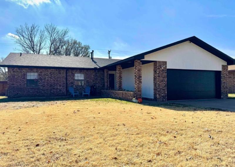 House for rent at 413 Rosewood Dr, Clovis, NM 88101