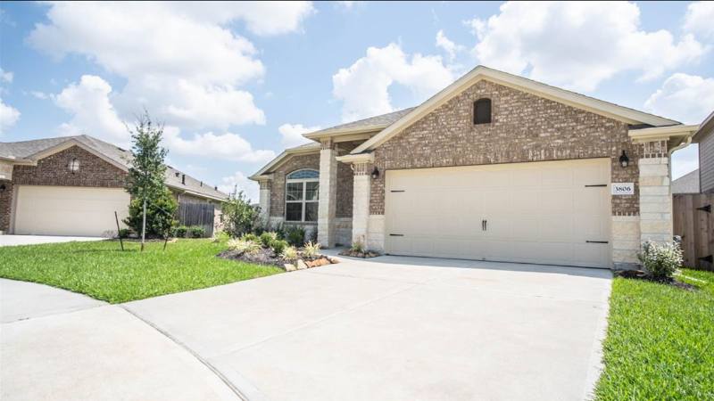 House for rent at 3806 E Briarlilly Park Circle, Katy, TX 77493