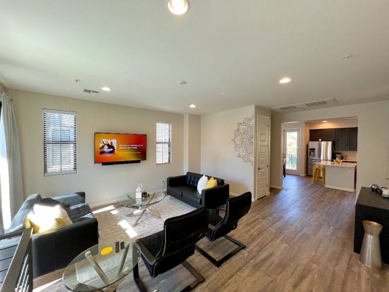 Condo for rent at 2090 S Dorsey Lane #1033, Tempe, AZ 85282