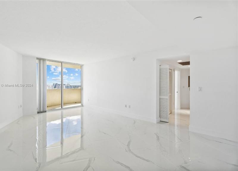Condo for rent at 19501 W Country Club Dr #100B, Miami, FL 33180