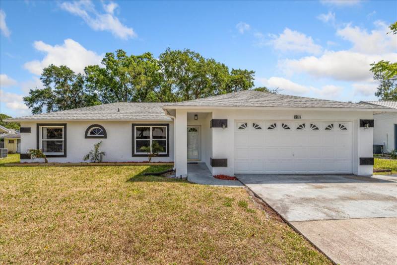 House for rent at 311 Pine Tree Dr, Edgewater, FL 32141