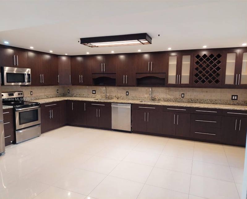Condo for rent at 20301 NE 30th Ave #300B, Miami, FL 33180