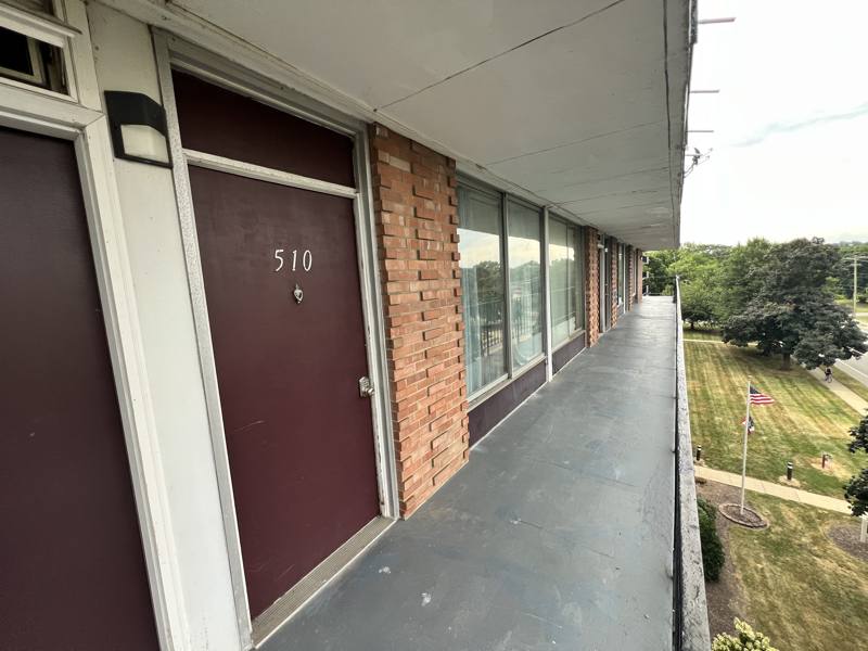 Apartment for rent at 2331 E Market St #510, Akron, OH 44312