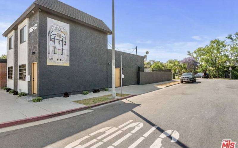 Apartment for rent at 8625 Melvil St #8642, Los Angeles, CA 90034