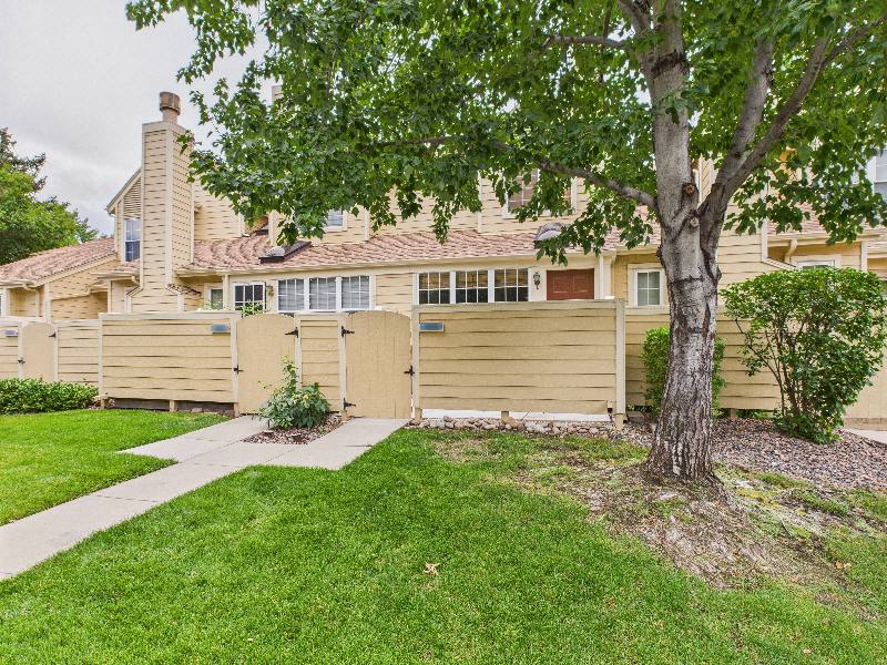 Townhouse for rent at 7370 E Florida Ave #1016, Denver, CO 80231