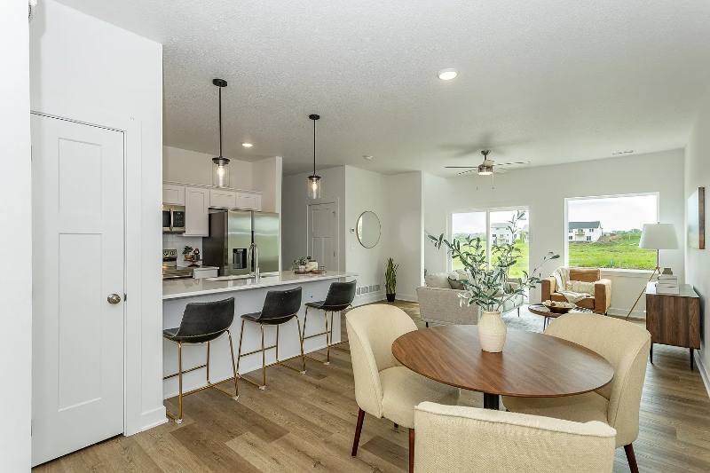 Townhouse for rent at 220 NW Waverly Dr, Waukee, IA 50263