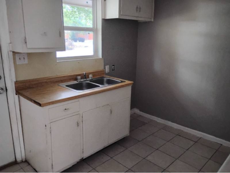 House for rent at 301 E Arden Dr, Longview, TX 75602