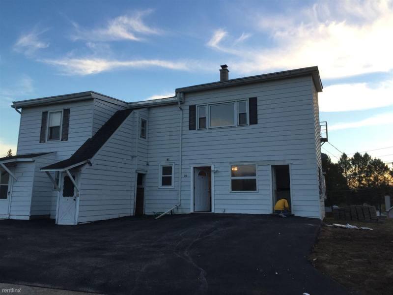 Apartment for rent at 212 Schoolhouse Rd #2, Albany, NY 12203