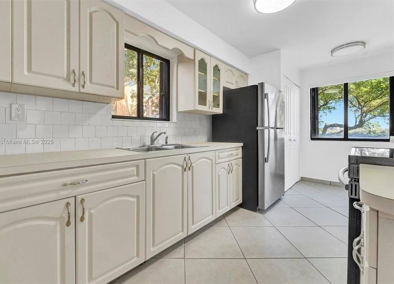 Condo for rent at 15509 N Miami Lakeway #200N, Hialeah, FL 33014