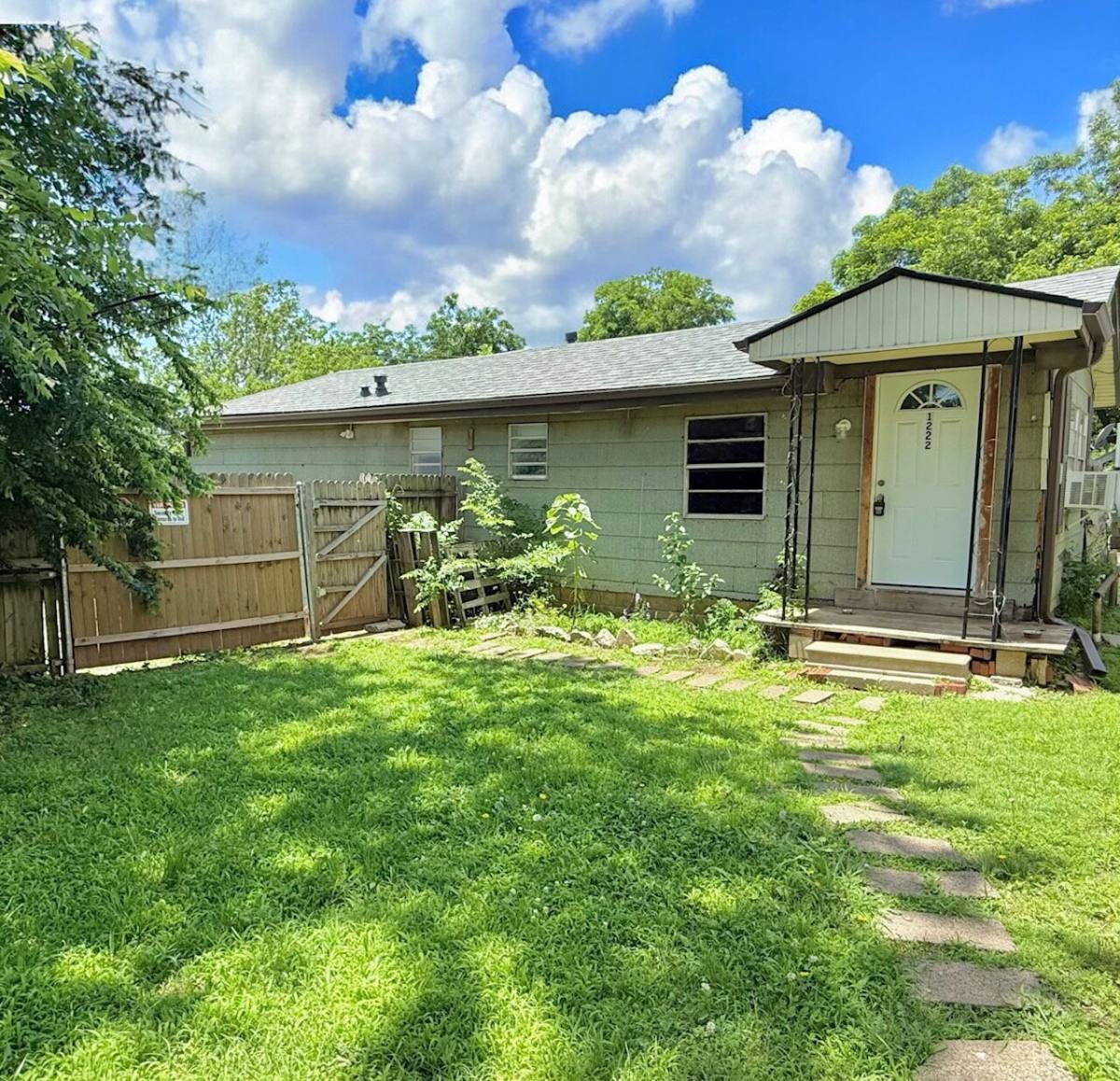Apartment for rent at 1222 NW 8th St, Oklahoma City, OK 73106
