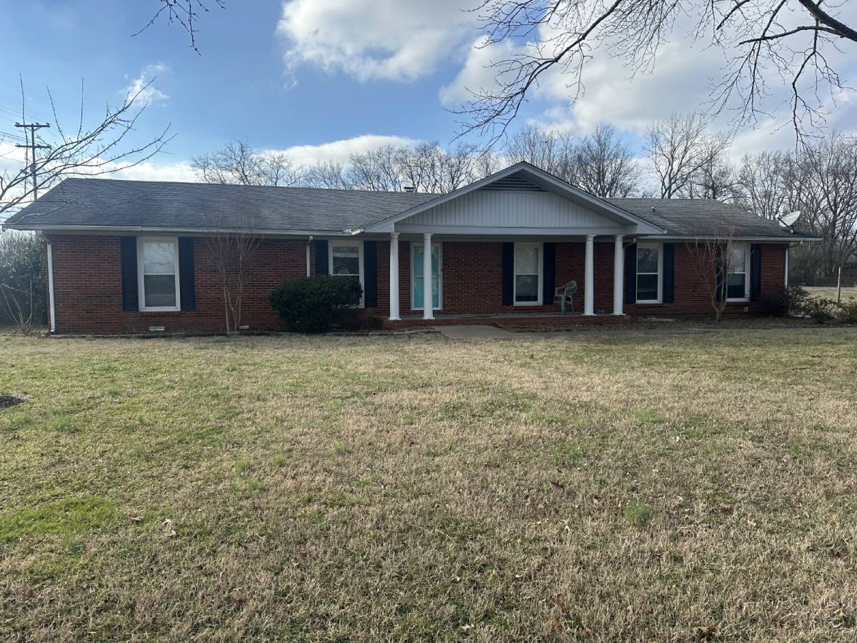 House for rent at 2988 Parkwood Dr, Murfreesboro, TN 37128