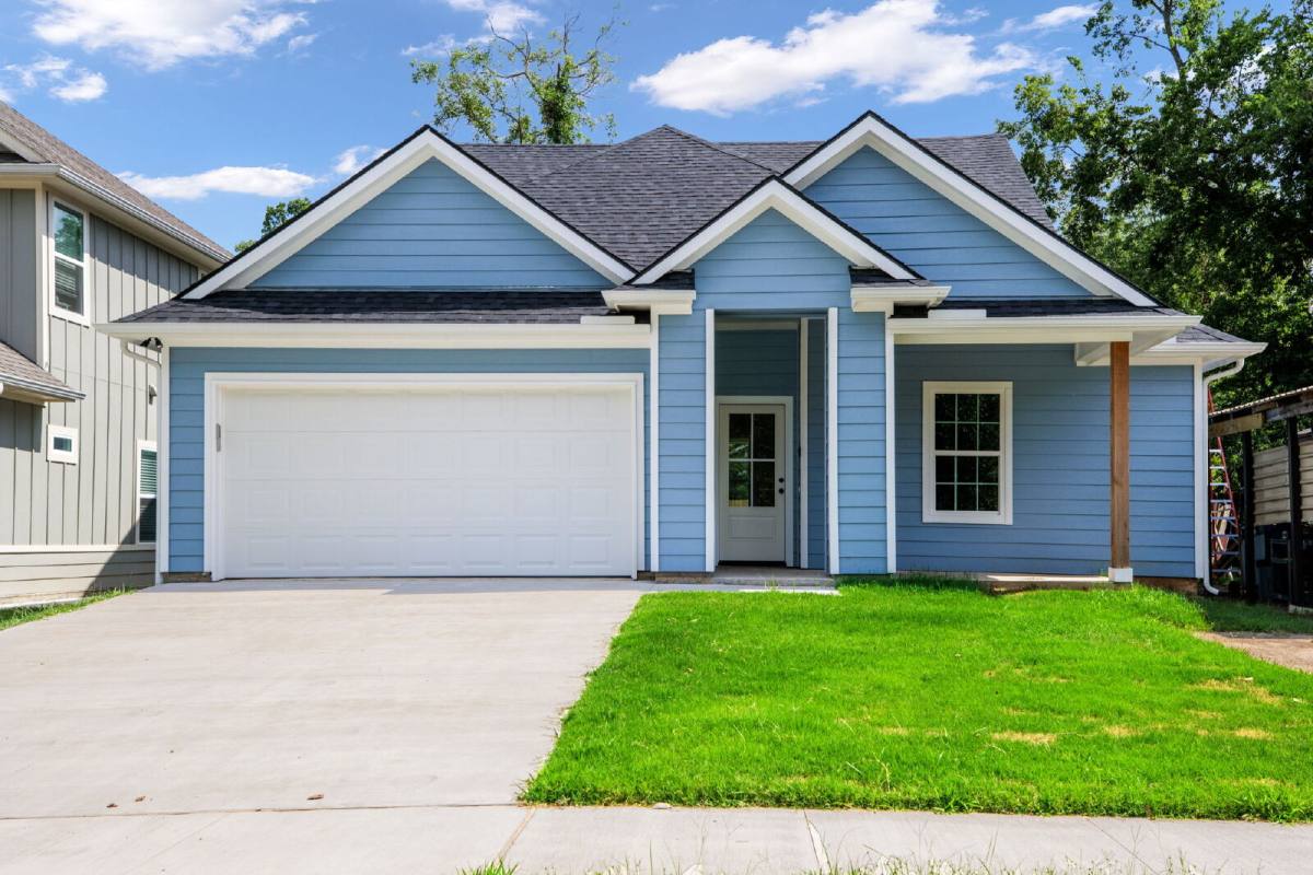House for rent at 822 W Sears St, Denison, TX 75020