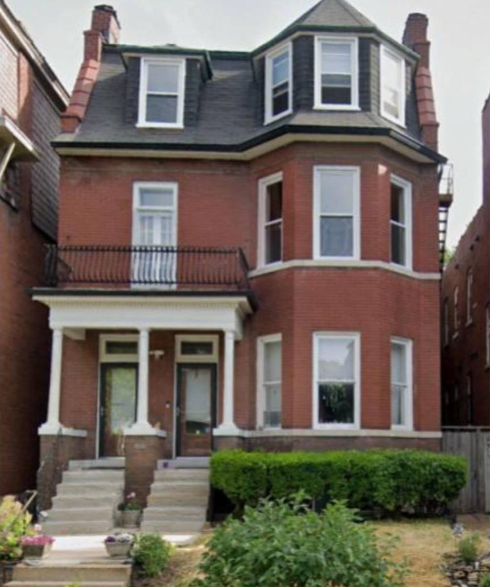 Townhouse for rent at 3449 Critenden #2, Saint Louis, MO 63118