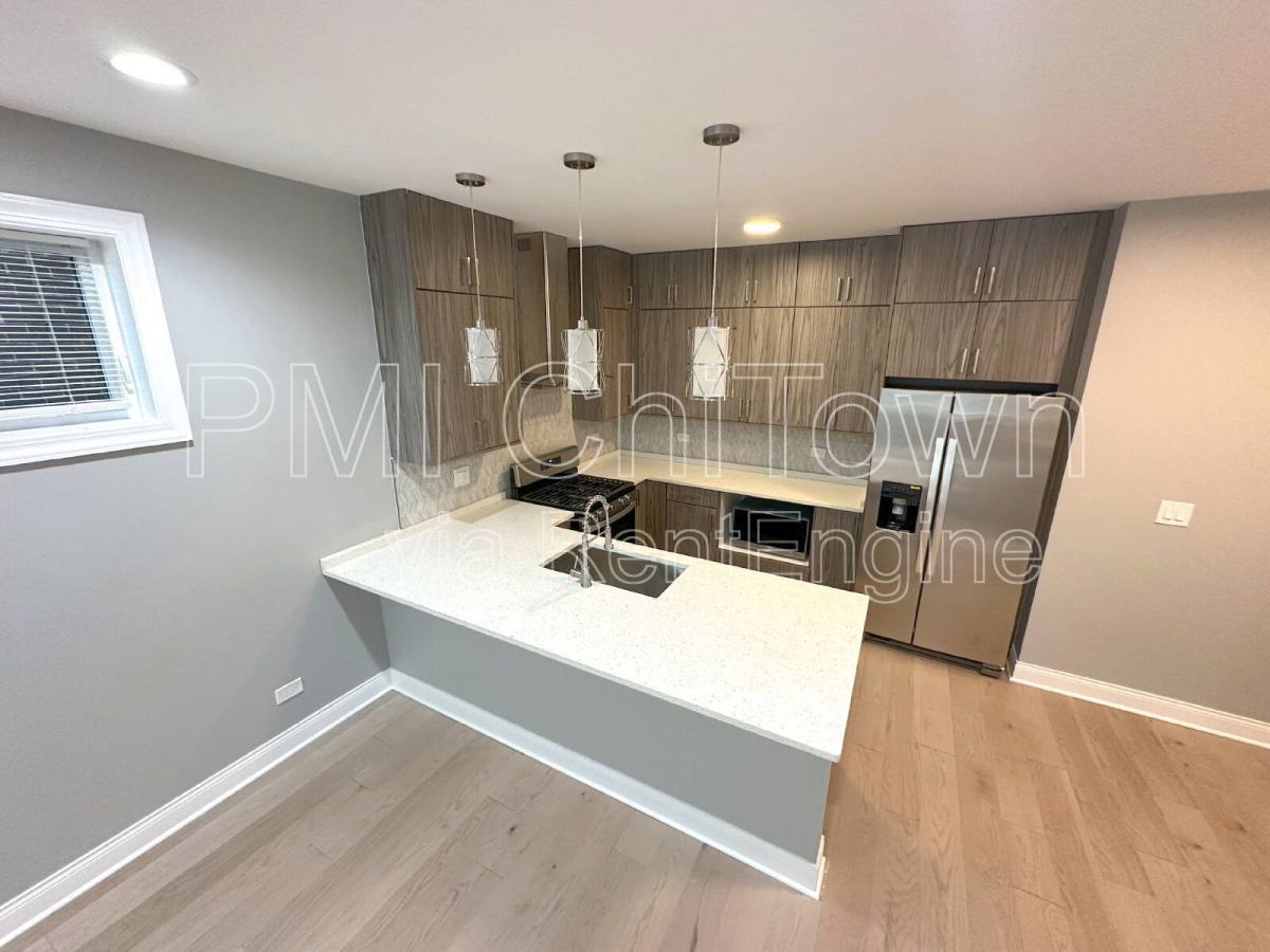 Condo for rent at 4952 S Michigan Ave #1, Chicago, IL 60615