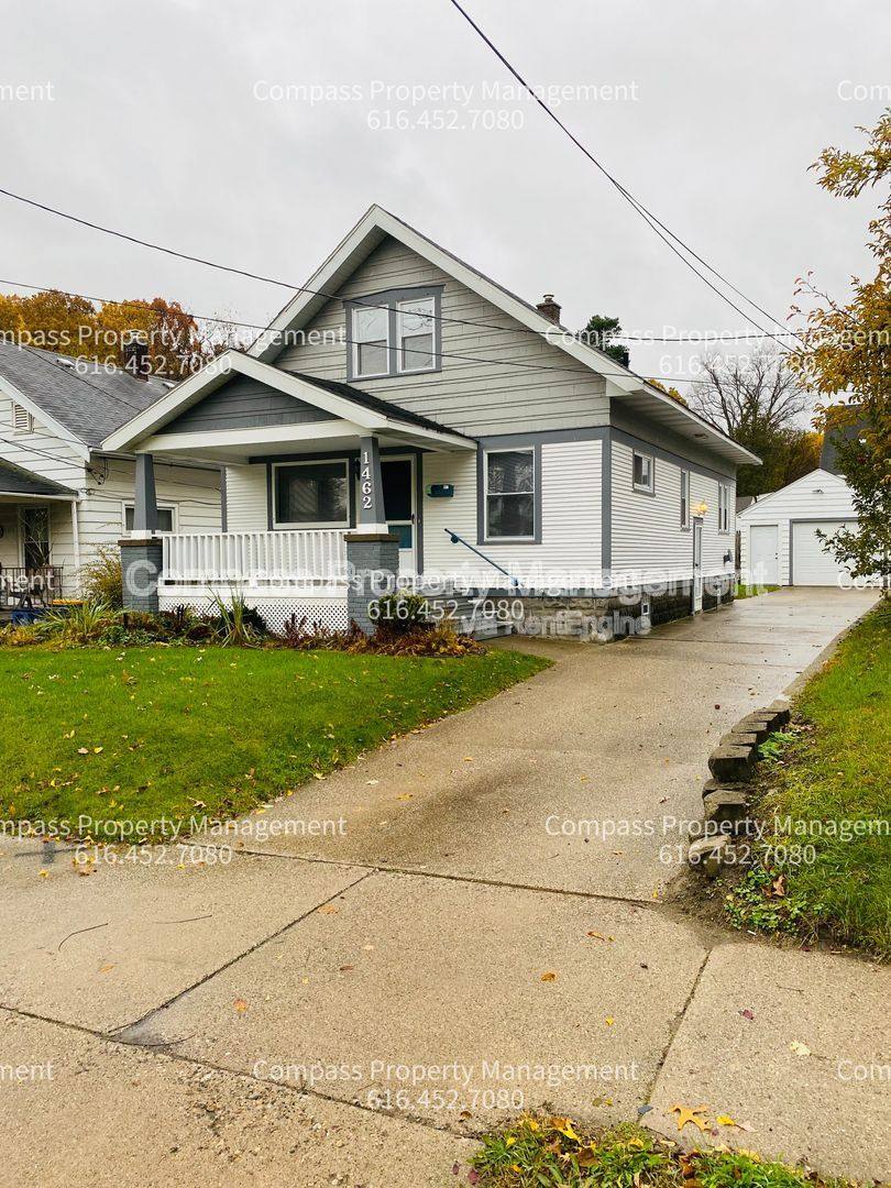 House for rent at 1462 Walker Ave NW, Grand Rapids, MI 49504