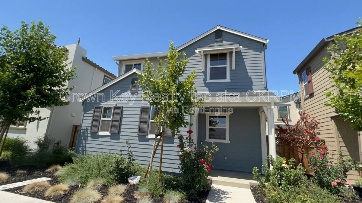 House for rent at 155 E Ramsey Dr, Tracy, CA 95391