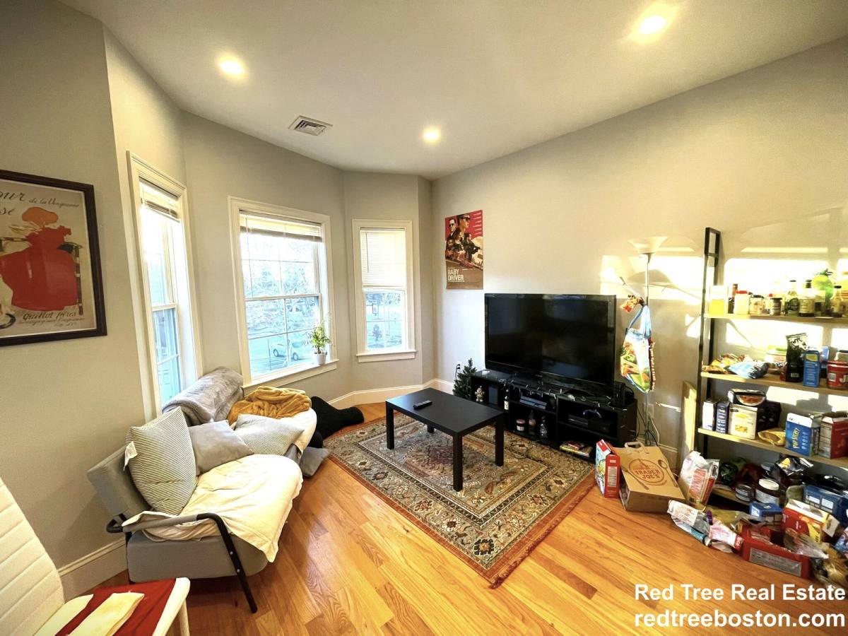 House for rent at 8 Islington St #8, Allston, MA 02134